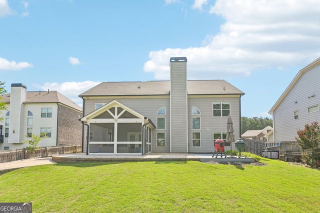 611 La Perla Drive, Buford, GA 30518