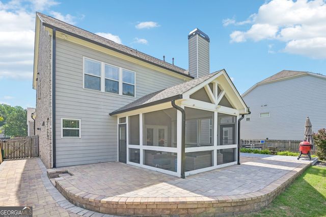 611 La Perla Drive, Buford, GA 30518
