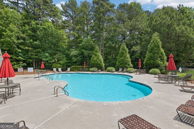 611 La Perla Drive, Buford, GA 30518