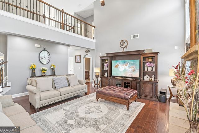 611 La Perla Drive, Buford, GA 30518