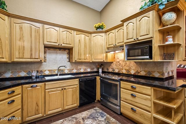 834 E SAN ANGELO Avenue, Gilbert, AZ 85234