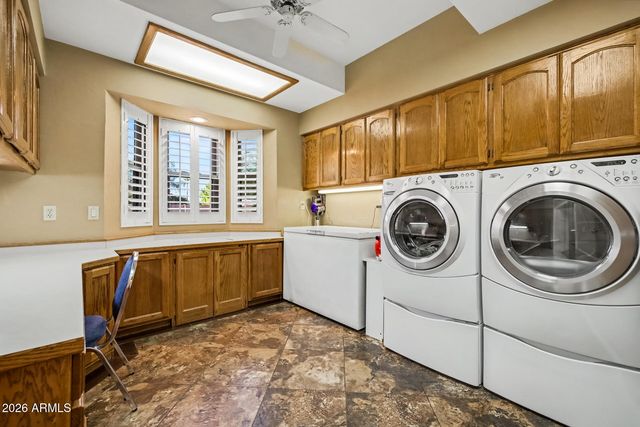 834 E SAN ANGELO Avenue, Gilbert, AZ 85234