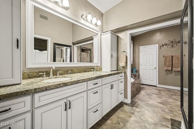 834 E SAN ANGELO Avenue, Gilbert, AZ 85234