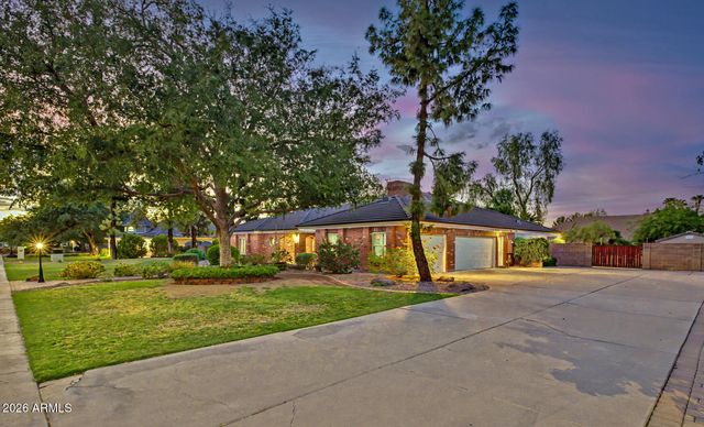 834 E SAN ANGELO Avenue, Gilbert, AZ 85234