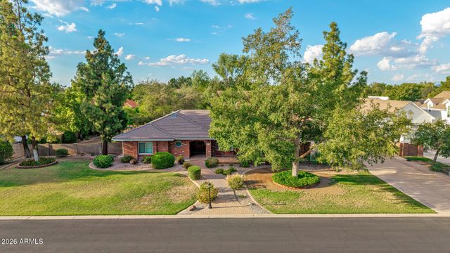 834 E SAN ANGELO Avenue, Gilbert, AZ 85234