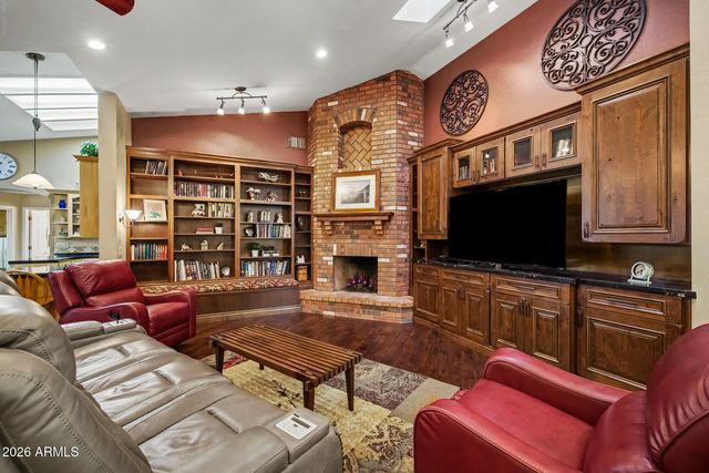 834 E SAN ANGELO Avenue, Gilbert, AZ 85234