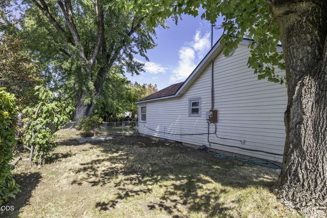 121 Elk Street, Medford, OR 97501