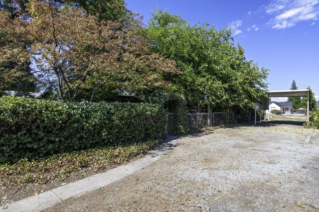 121 Elk Street, Medford, OR 97501