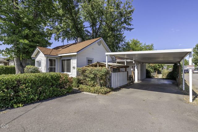 121 Elk Street, Medford, OR 97501