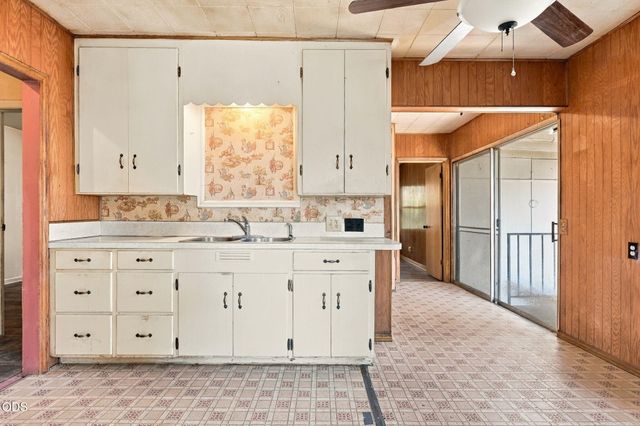 121 Elk Street, Medford, OR 97501