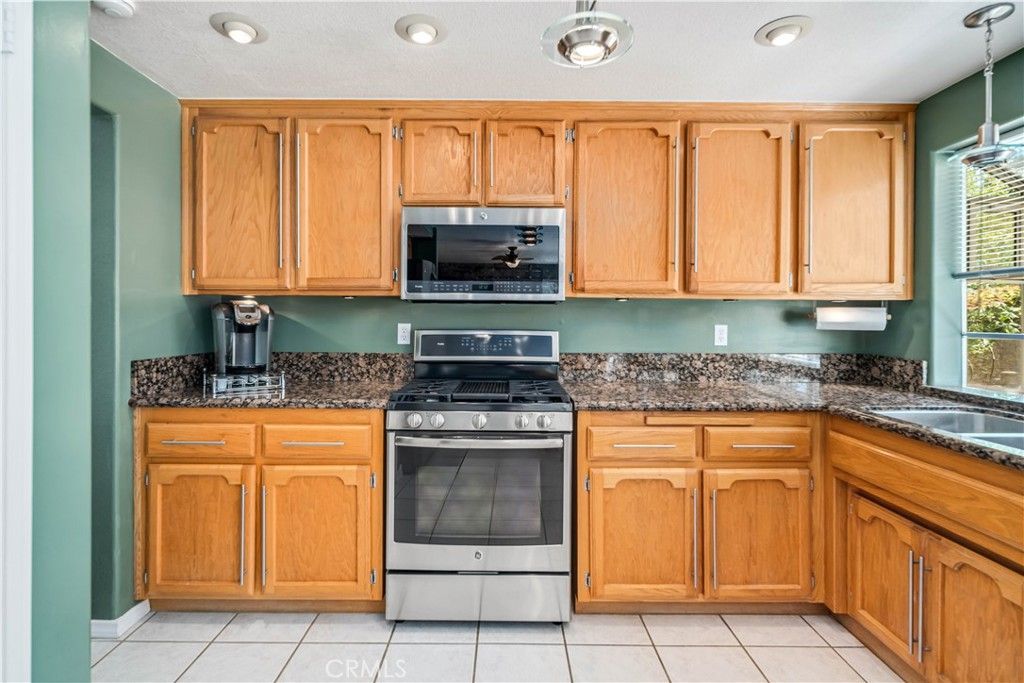 Image 13 of property listing at 4040 Stetson, Rosamond, CA 93560