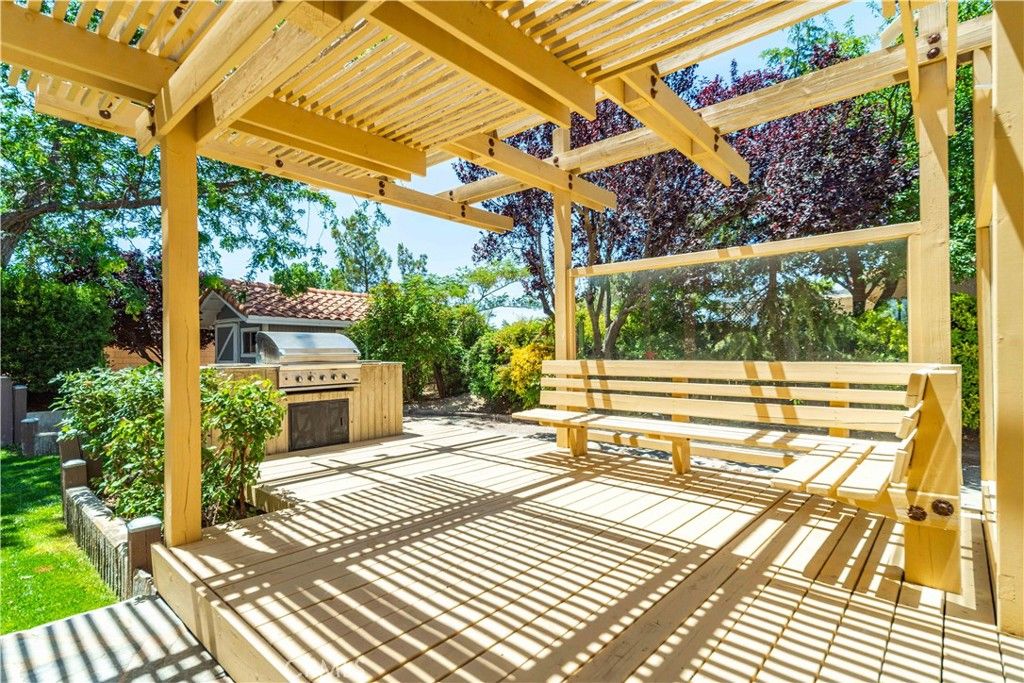 Image 34 of property listing at 4040 Stetson, Rosamond, CA 93560