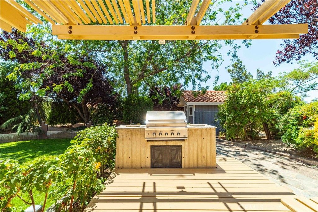 Image 35 of property listing at 4040 Stetson, Rosamond, CA 93560