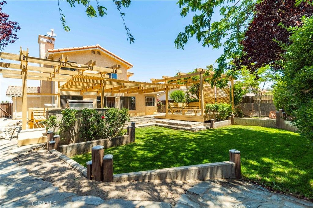 Image 37 of property listing at 4040 Stetson, Rosamond, CA 93560