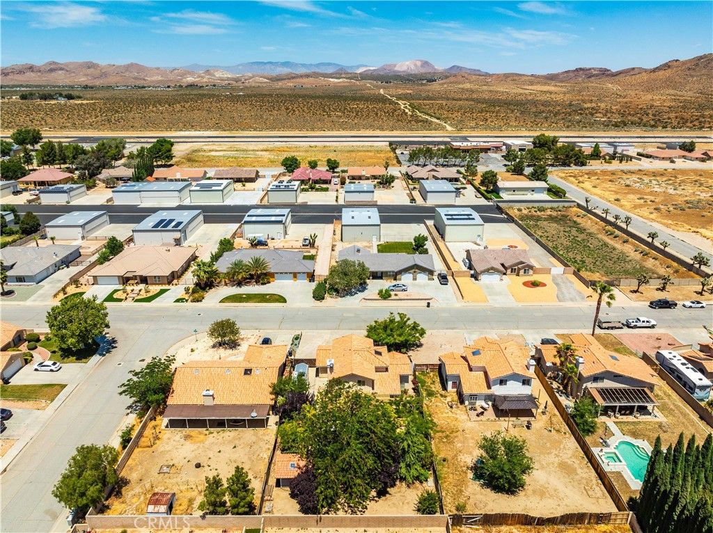 Image 43 of property listing at 4040 Stetson, Rosamond, CA 93560