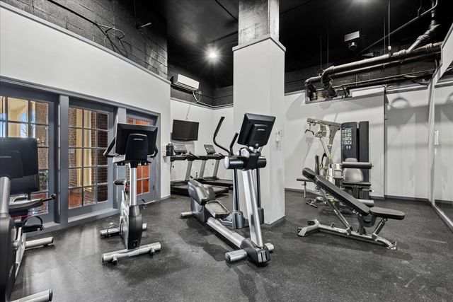 40 N Tower Road 8F, Oak Brook, IL 60523