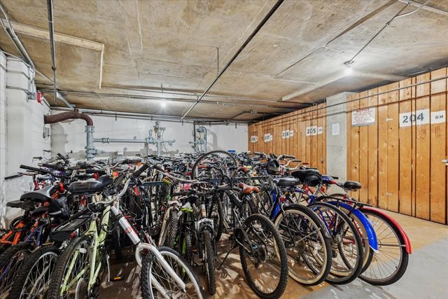 40 N Tower Road 8F, Oak Brook, IL 60523