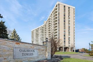 40 N Tower Road 8F, Oak Brook, IL 60523