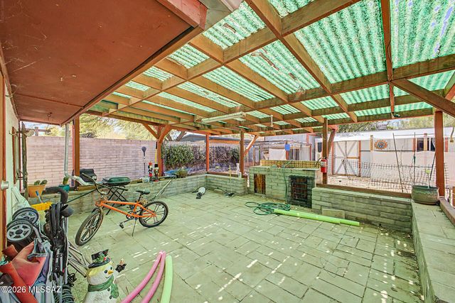 1801 N Rosemont Boulevard, Tucson, AZ 85712