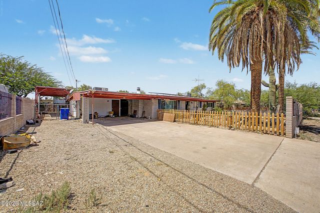 1801 N Rosemont Boulevard, Tucson, AZ 85712