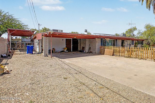 1801 N Rosemont Boulevard, Tucson, AZ 85712