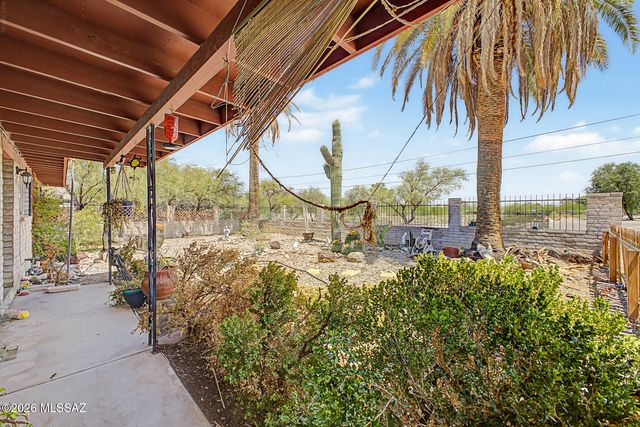 1801 N Rosemont Boulevard, Tucson, AZ 85712