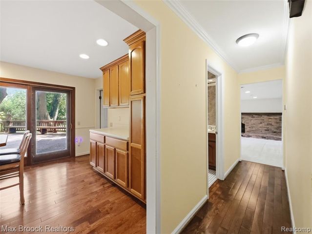 4259 Savoie Trail, West Bloomfield, MI 48323