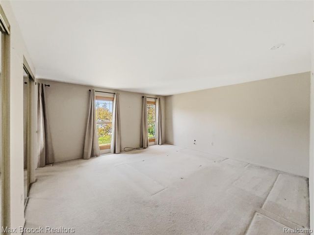 4259 Savoie Trail, West Bloomfield, MI 48323