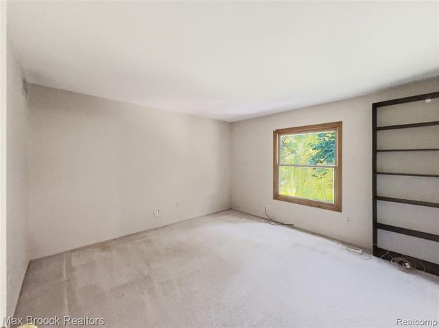 4259 Savoie Trail, West Bloomfield, MI 48323