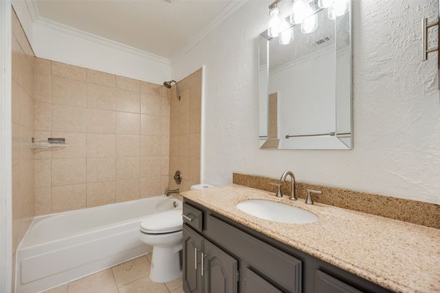 17490 Meandering Way 202, Dallas, TX 75252
