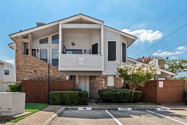 17490 Meandering Way 202, Dallas, TX 75252