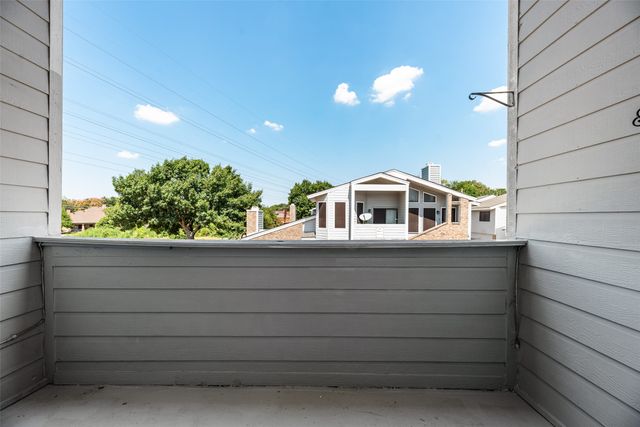 17490 Meandering Way 202, Dallas, TX 75252