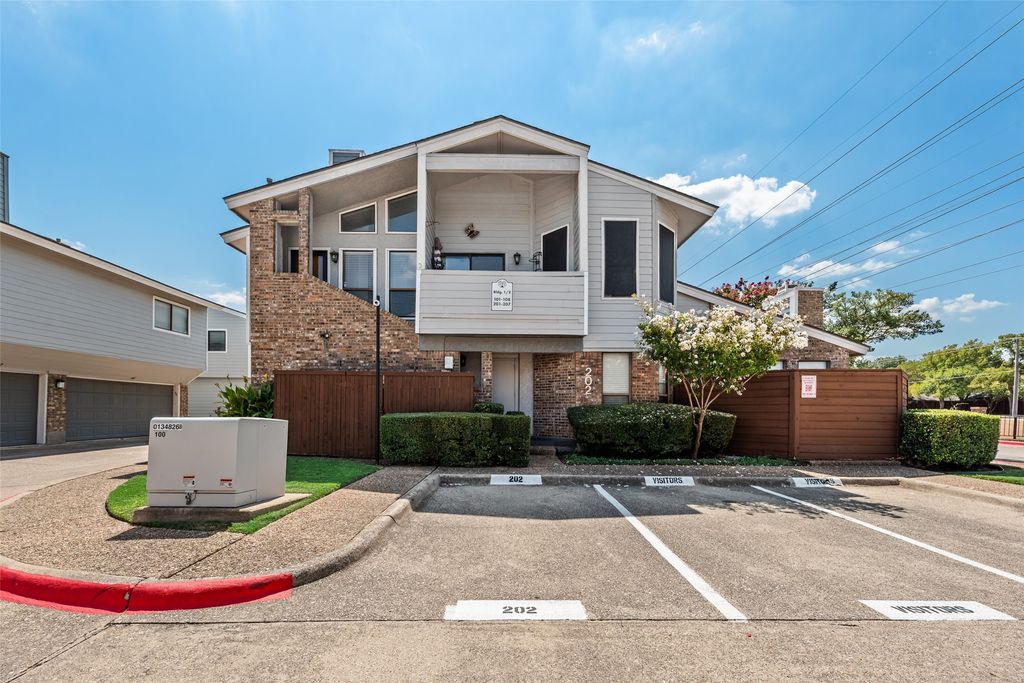 17490 Meandering Way 202, Dallas, TX 75252