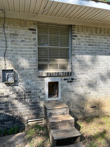 801 W 17th Terrace, Russellville, AR 72801