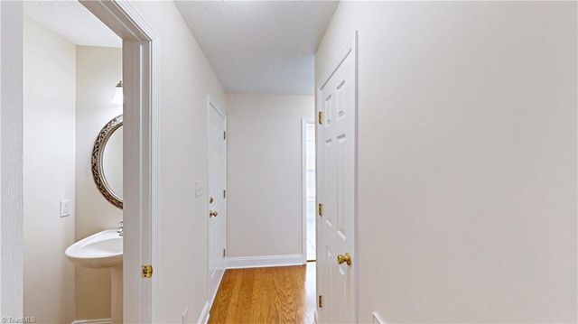 3879 WOOD Avenue, Archdale, NC 27263