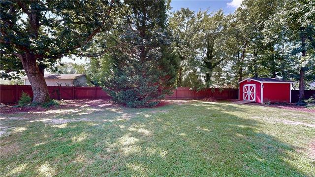 3879 WOOD Avenue, Archdale, NC 27263