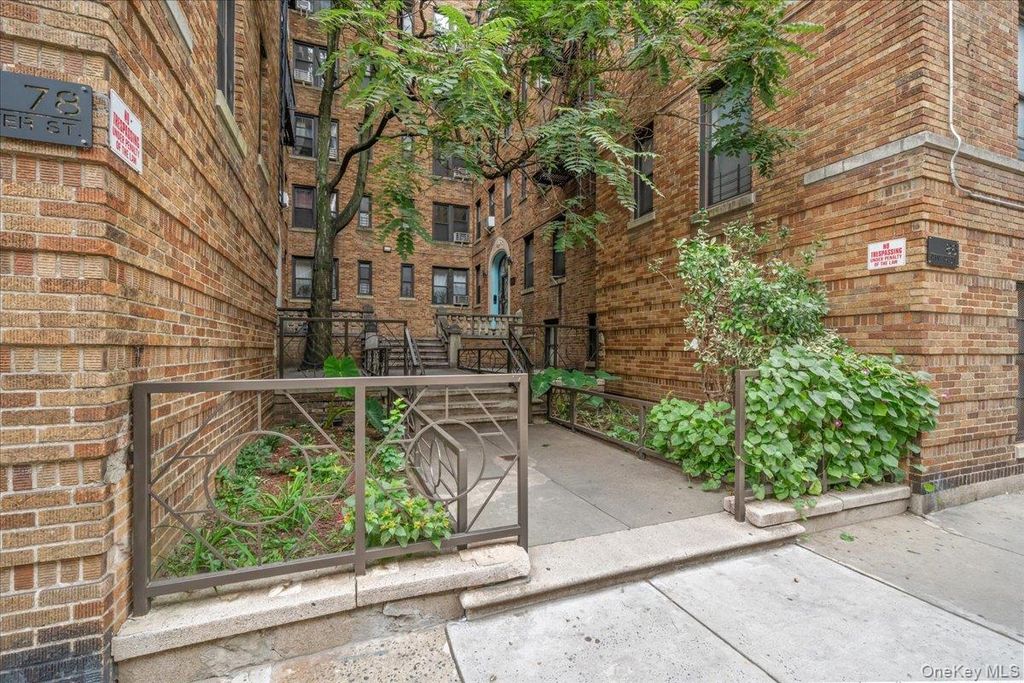 78 Thayer Street 4A, New York (manhattan), NY 10040 — photo 2