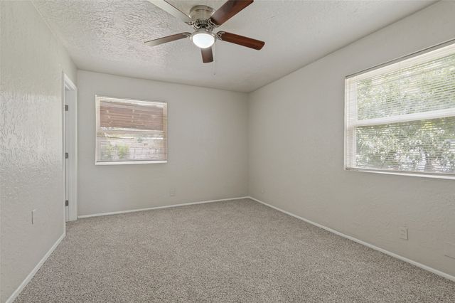 3221 Ridgeview Circle, Irving, TX 75062