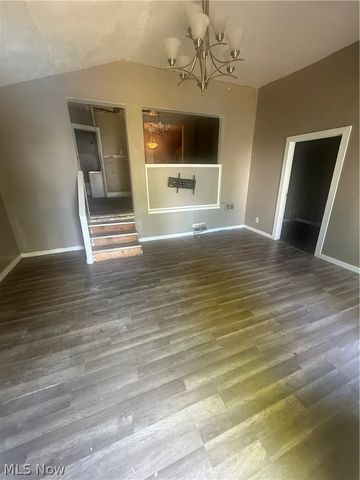 13316 Svec Avenue, Cleveland, OH 44120
