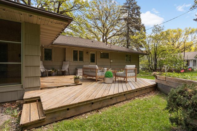 805 Kingsview Lane N, Plymouth, MN 55447