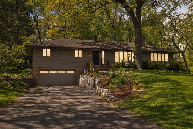 805 Kingsview Lane N, Plymouth, MN 55447