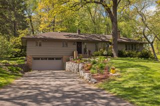 805 Kingsview Lane N, Plymouth, MN 55447
