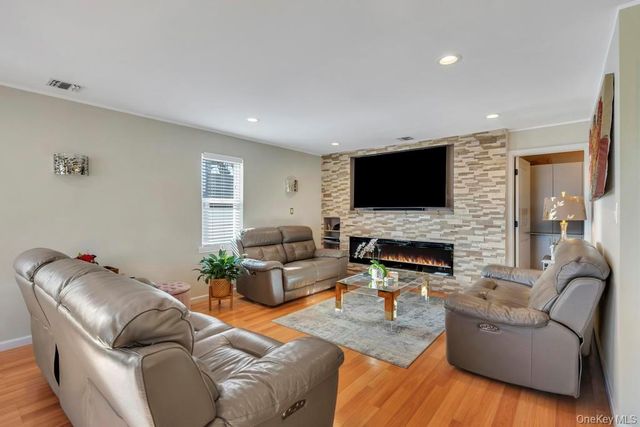 4312 Ava Road, Bethpage, NY 11714