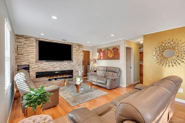 4312 Ava Road, Bethpage, NY 11714