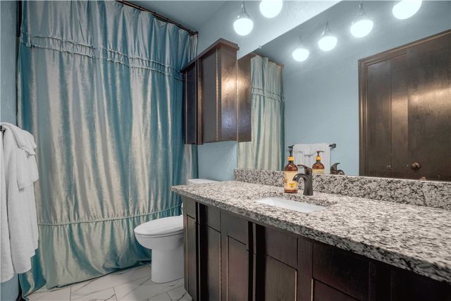 1824 N Pershing Street, Fayetteville, AR 72704