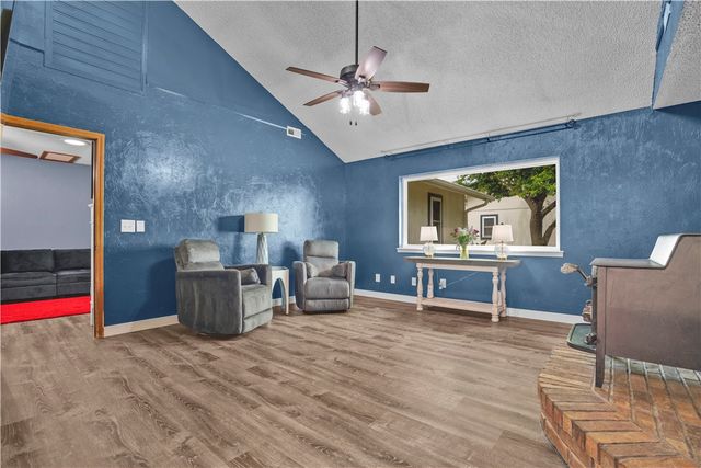 1824 N Pershing Street, Fayetteville, AR 72704