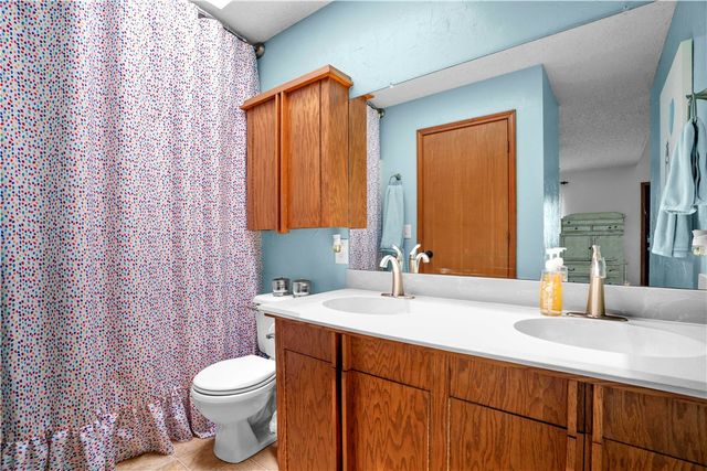 1824 N Pershing Street, Fayetteville, AR 72704