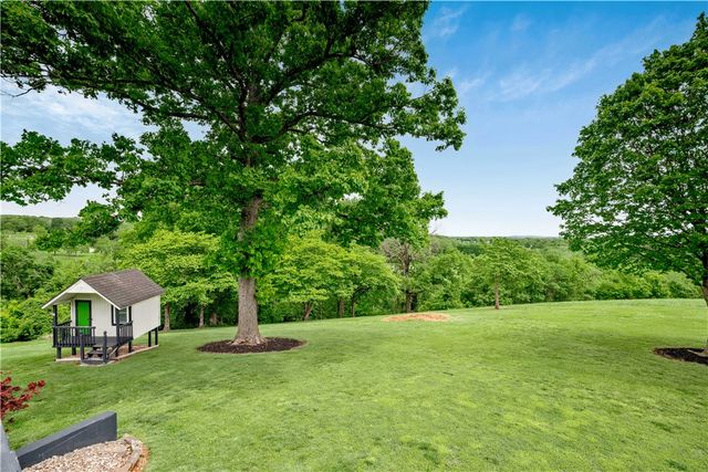 1824 N Pershing Street, Fayetteville, AR 72704