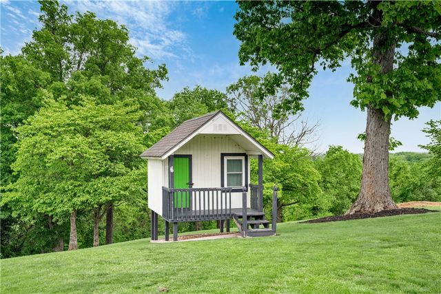 1824 N Pershing Street, Fayetteville, AR 72704