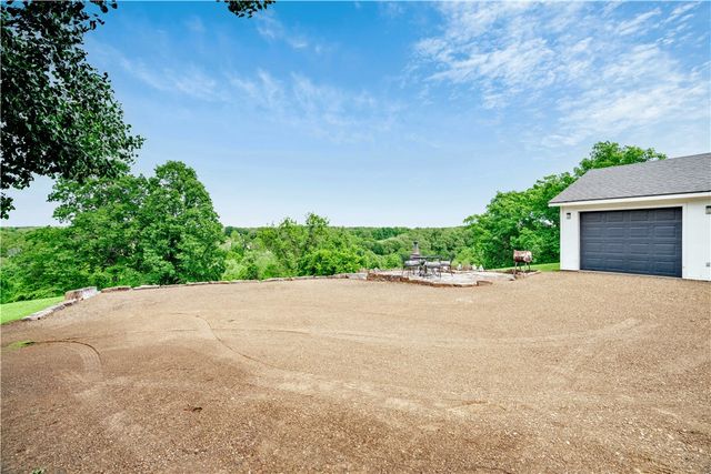 1824 N Pershing Street, Fayetteville, AR 72704